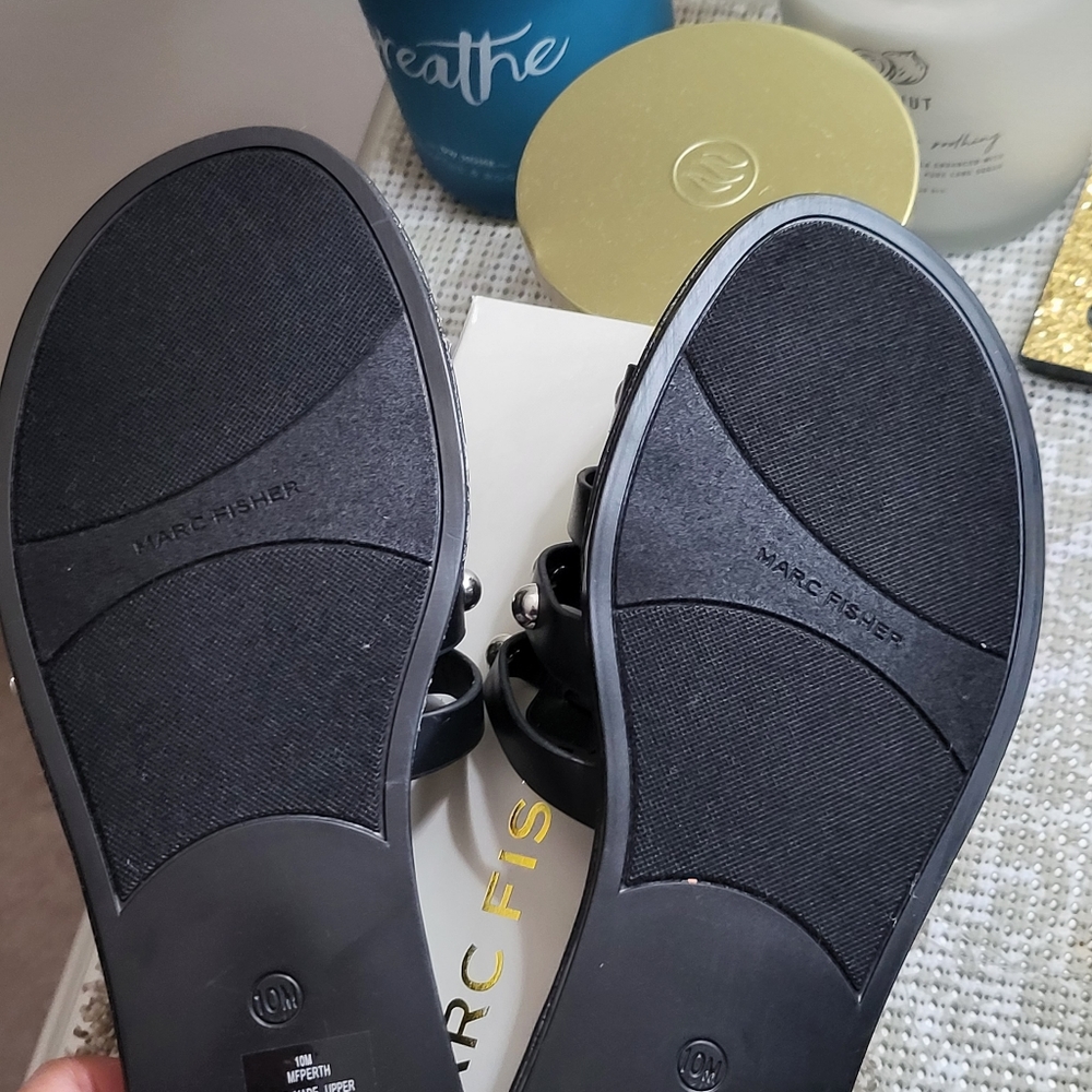 Shoes - Picture 5 of 6